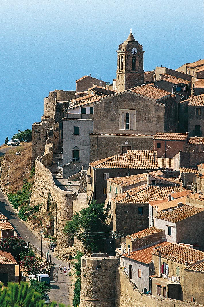 Isola del Giglio castello 2