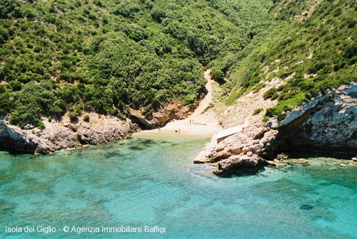 Isola del Giglio Spiaggia del Pertuso 2