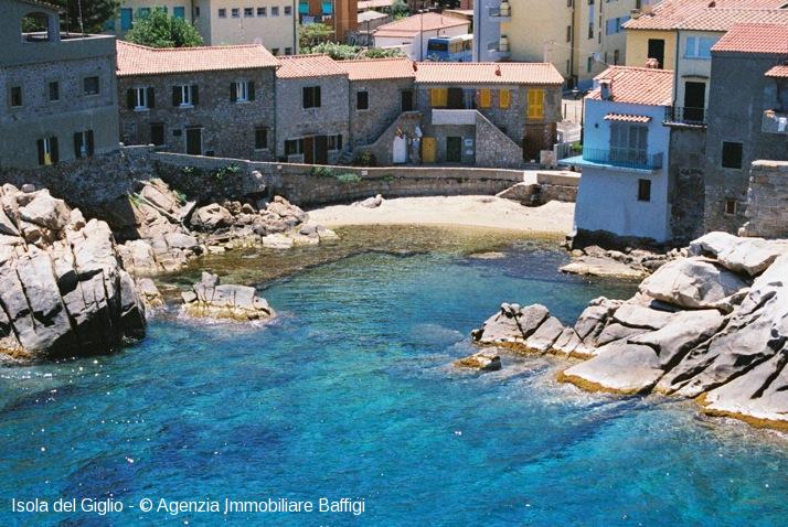 Isola del Giglio Spiaggia del Saraceno 1