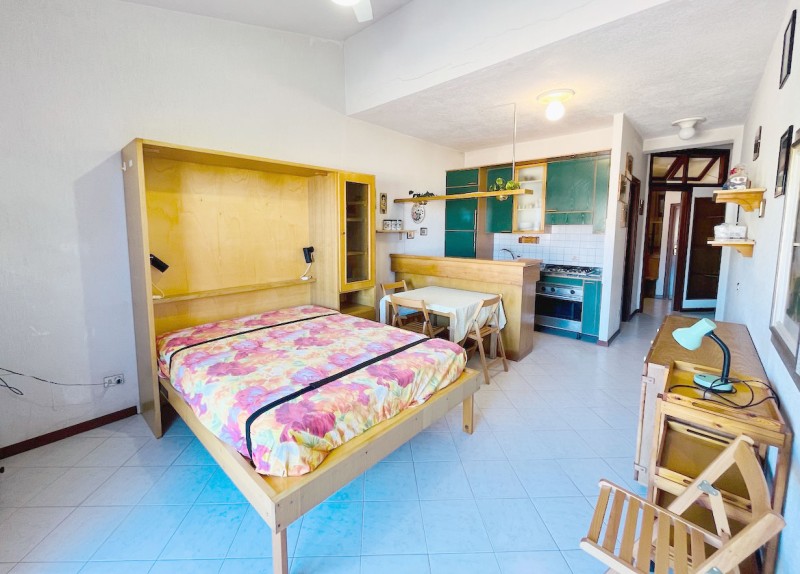 rent-gallery.alt_base