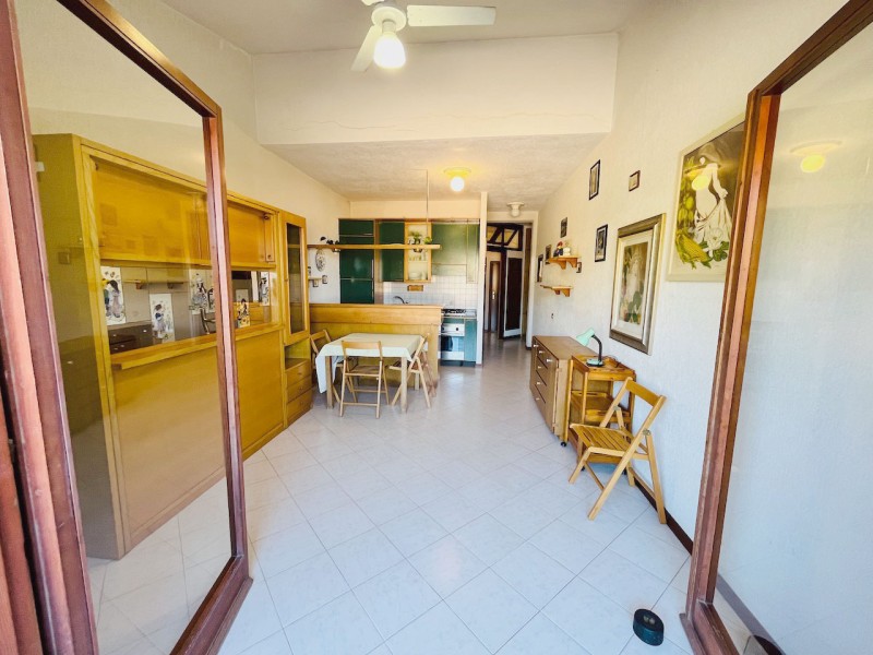 rent-gallery.alt_base