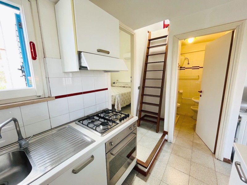 rent-gallery.alt_base