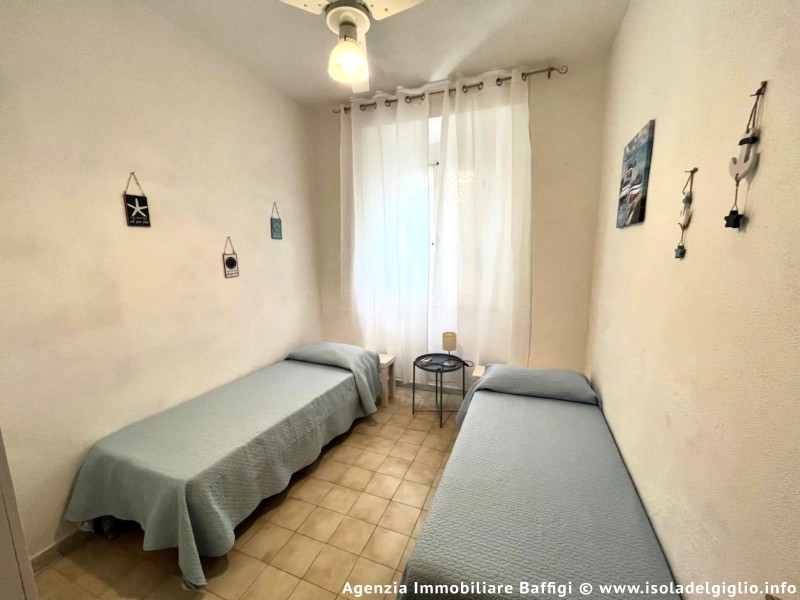 rent-gallery.alt_base