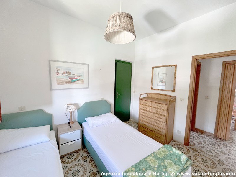 rent-gallery.alt_base