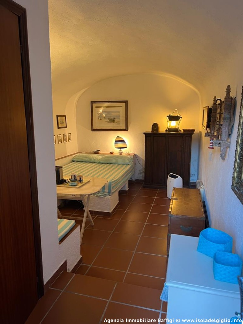 rent-gallery.alt_base