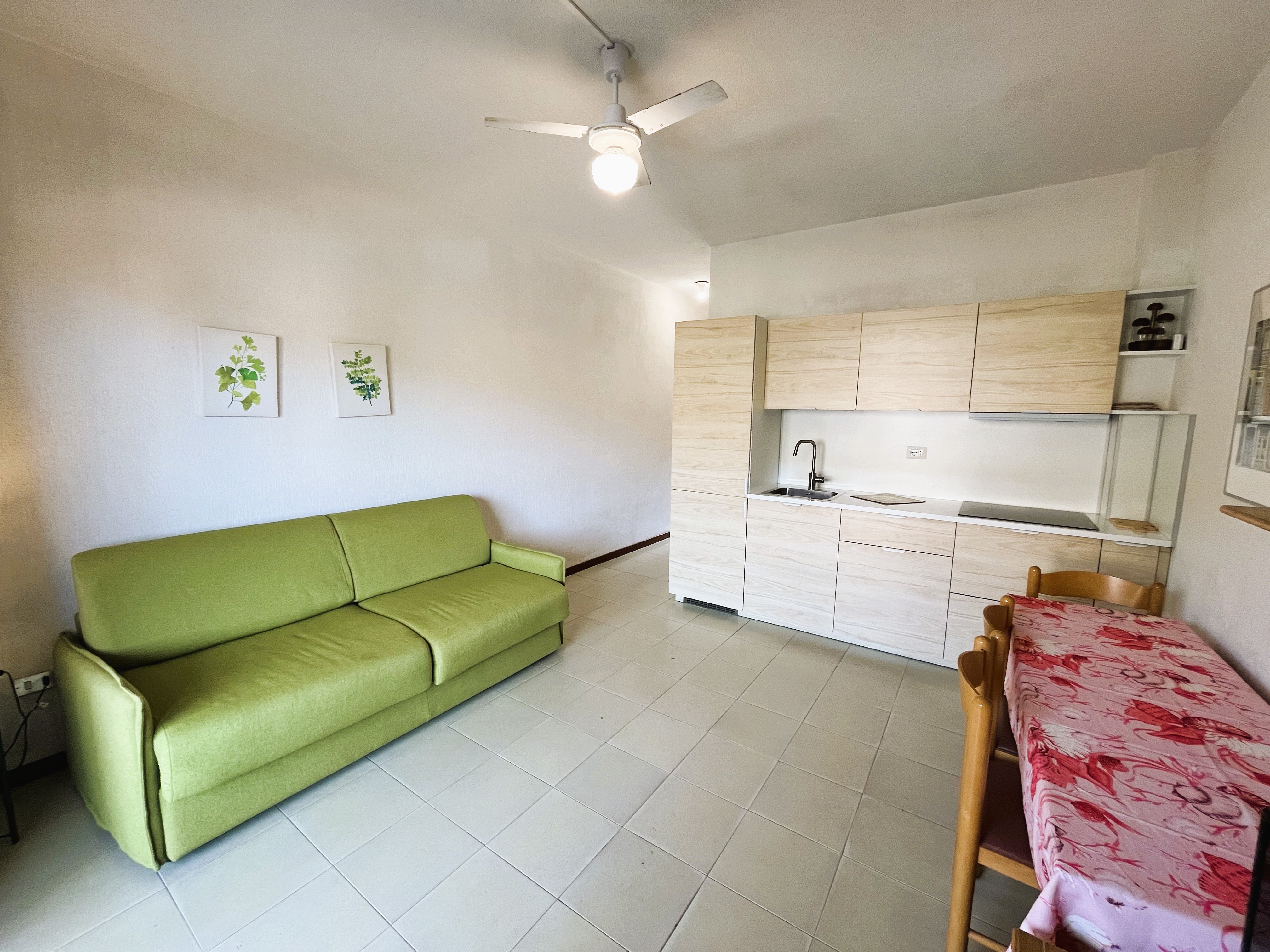 rent-gallery.alt_base