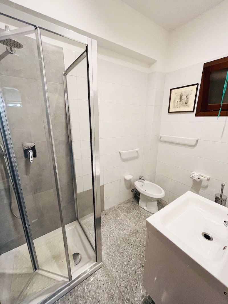 rent-gallery.alt_base