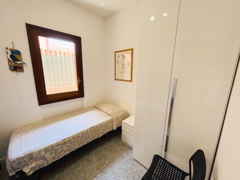 rent-gallery.alt_base