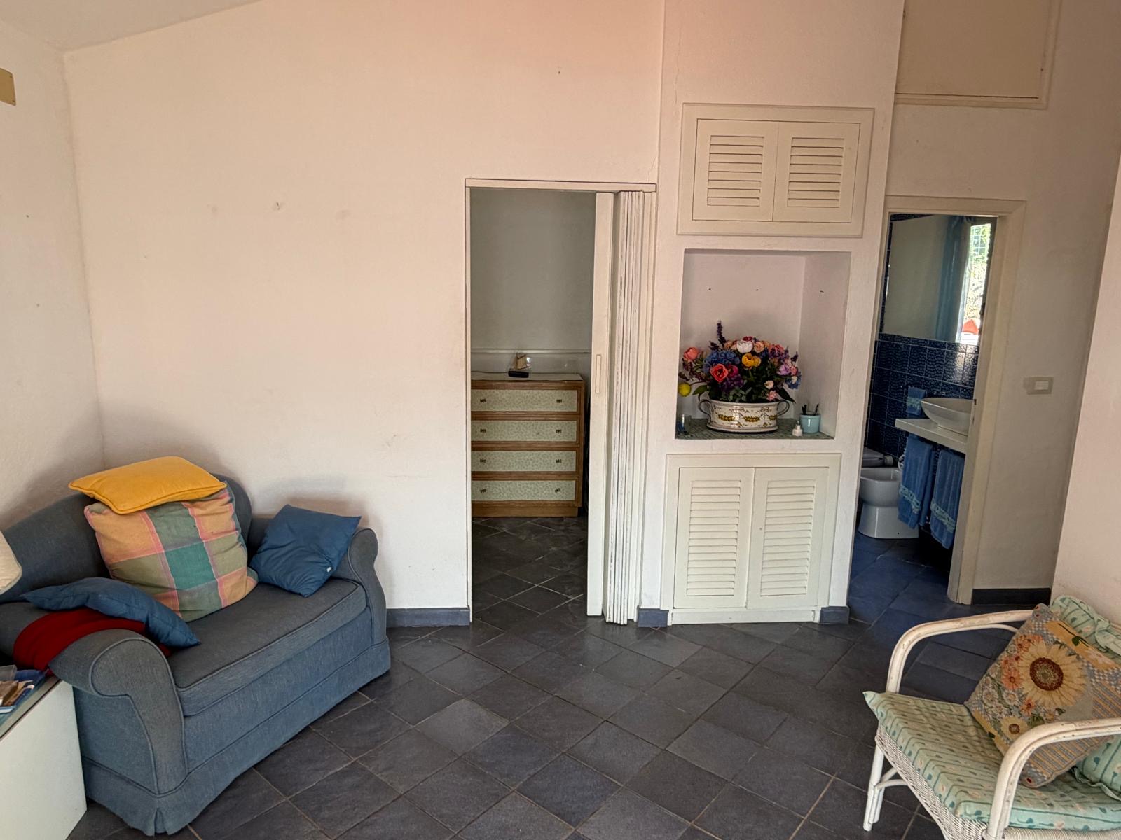 rent-gallery.alt_base