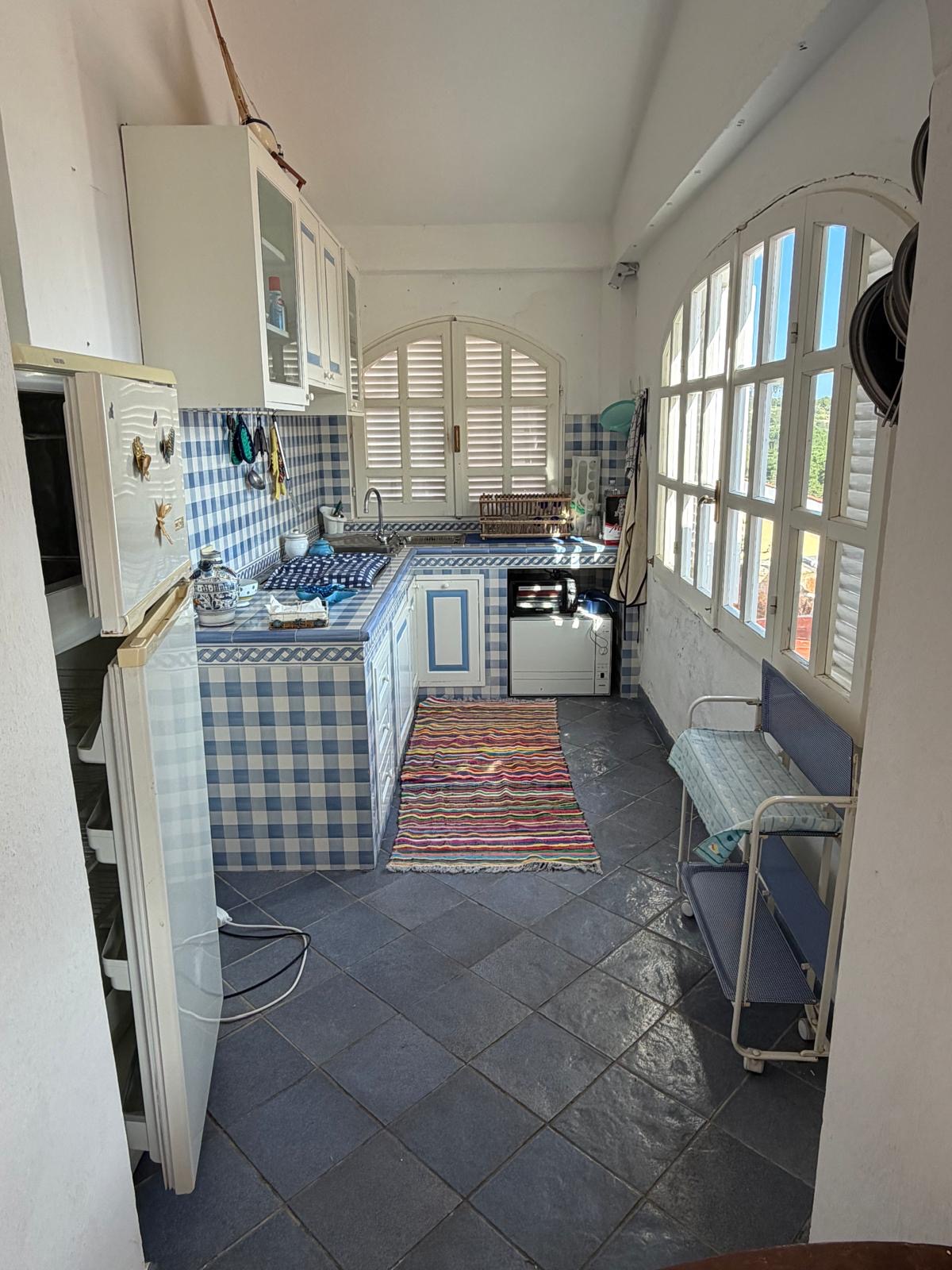 rent-gallery.alt_base