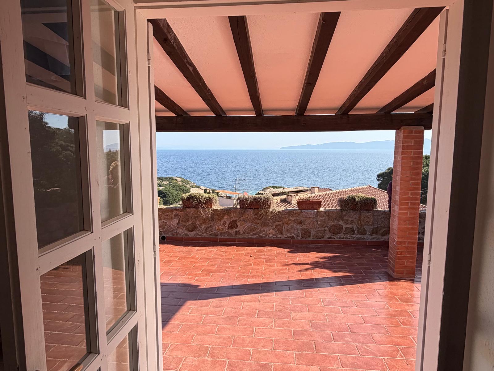 Villetta indipendente fronte mare