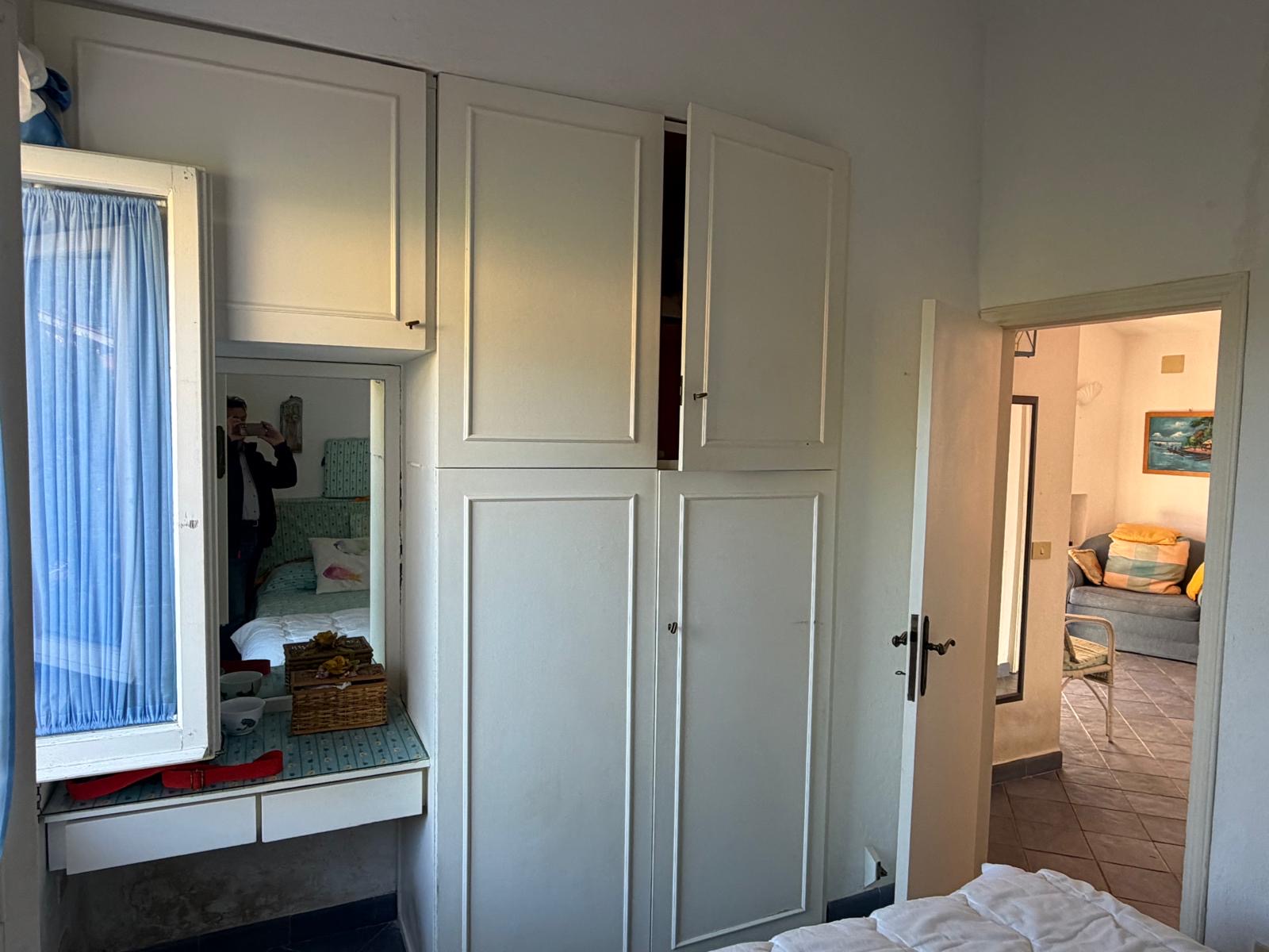 rent-gallery.alt_base