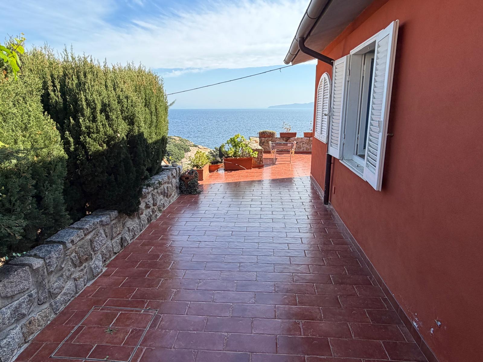 rent-gallery.alt_base