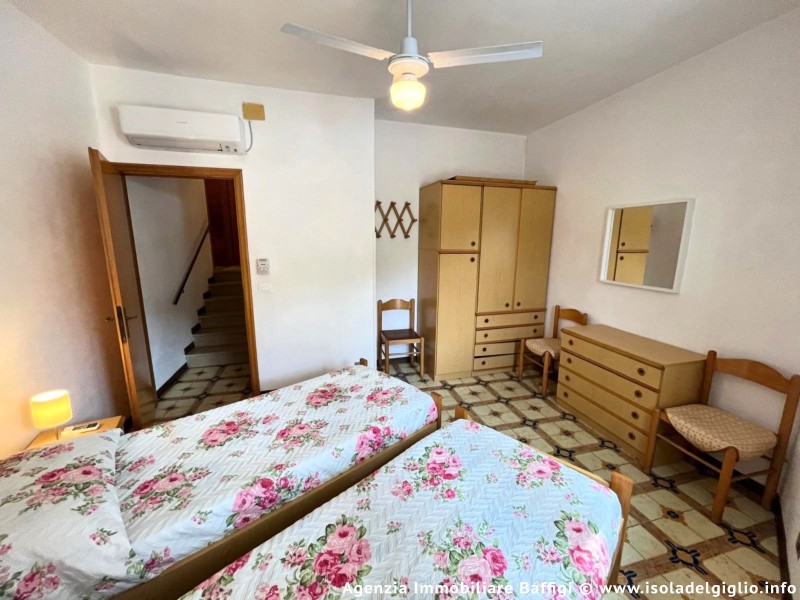 rent-gallery.alt_base