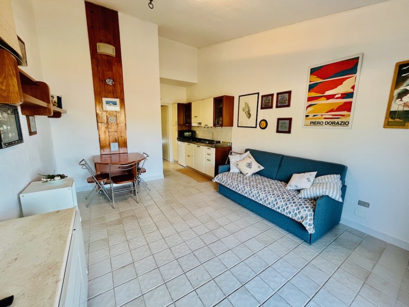 rent-gallery.alt_base