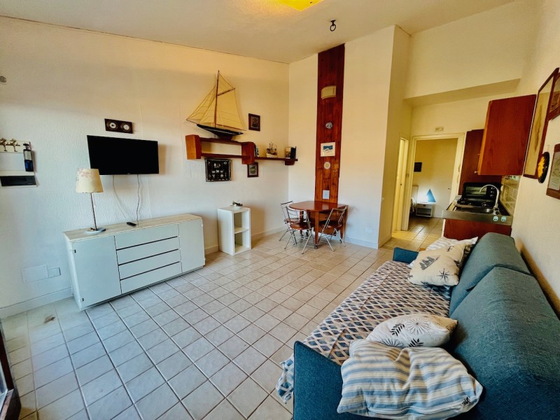 rent-gallery.alt_base