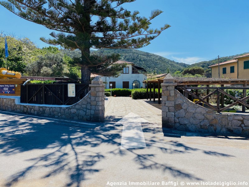 rent-gallery.alt_base