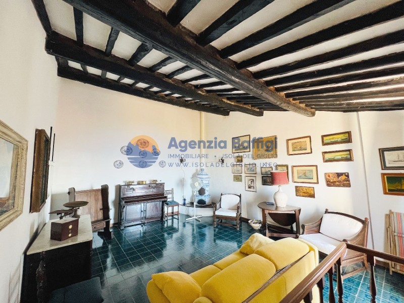 rent-gallery.alt_base