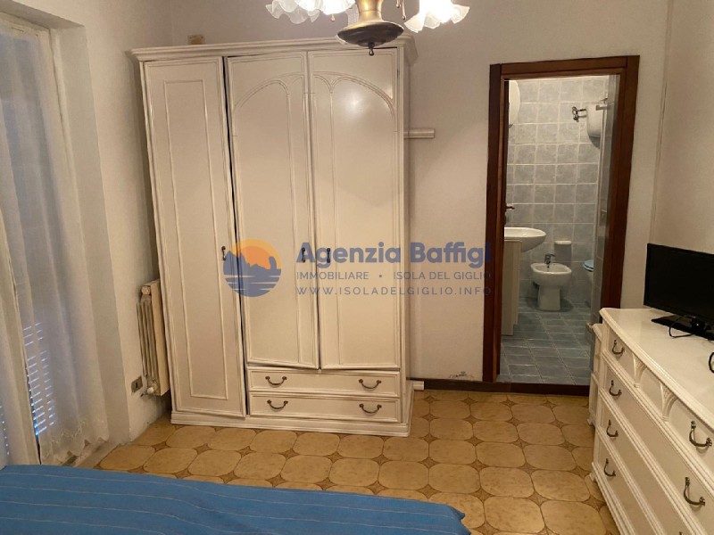 rent-gallery.alt_base