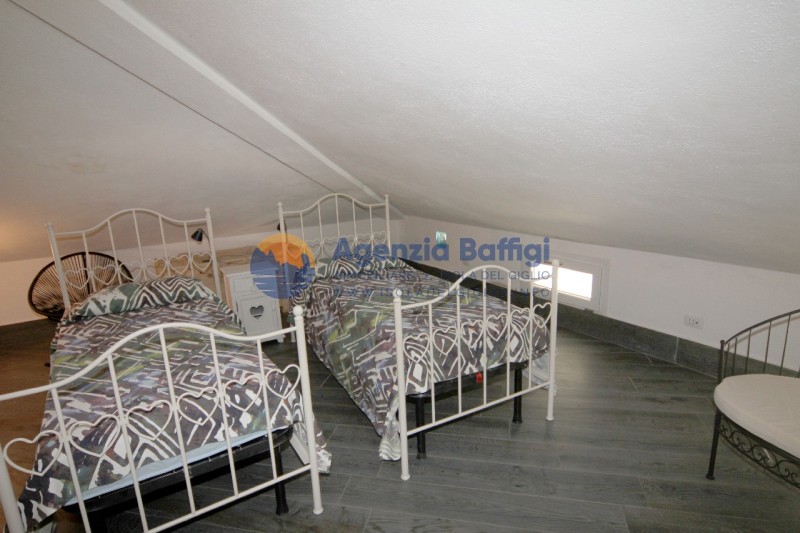 rent-gallery.alt_base